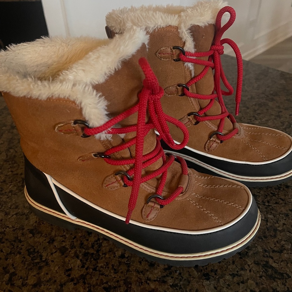 Aldo Brown and Black Winter Boots with Fur Lining and Sturdy Sole